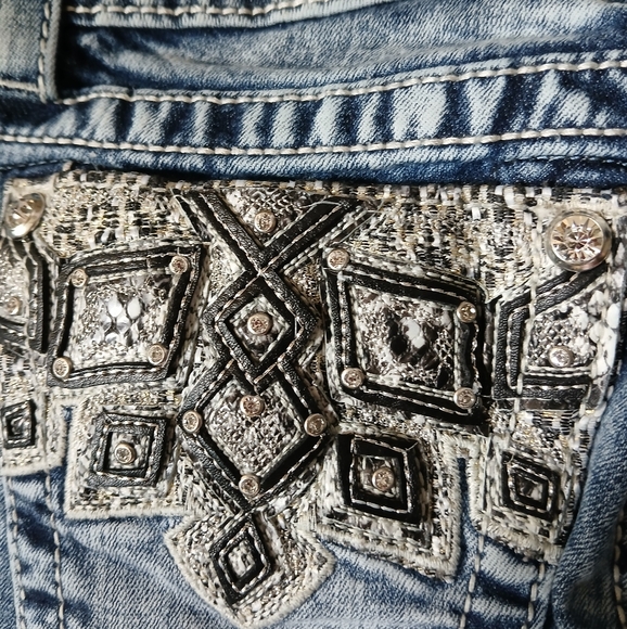 Miss Me Mid-Rise Signature Cuffed Skinny Embellished Denim Jeans Women's Size 26 - Picture 8 of 10